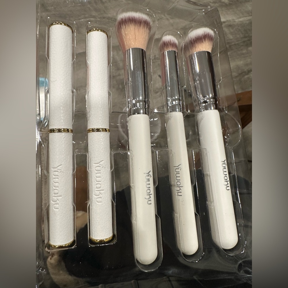 Gold Rice Crystal Transparent Mask and Brush Set - Picture 2 of 5